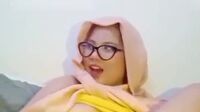 Video Bokep Cewek Jilbab Cantik Colmek Memek Basah