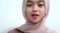 Bokep Ukhti Hijabers Cantik Remas Buah Dada Live