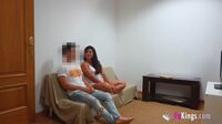 Sally Torres la latina zorrona del piso compartido tiene un plan follarse a su compañero Javi y que se joda su novia Ji ji ji. Cámara oculta porno