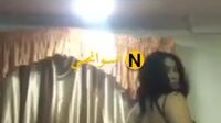 الجزء الاول لبوة جميلة خالص بتتصور لعشيقها فديو وتفرجو علي قمصان النوم المثيرة بتاعتها – سكس الظلام
