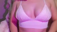 KARELY RUIZ – MEXICANA MOSTRANDO SUS RICAS TETAS EN VIVO