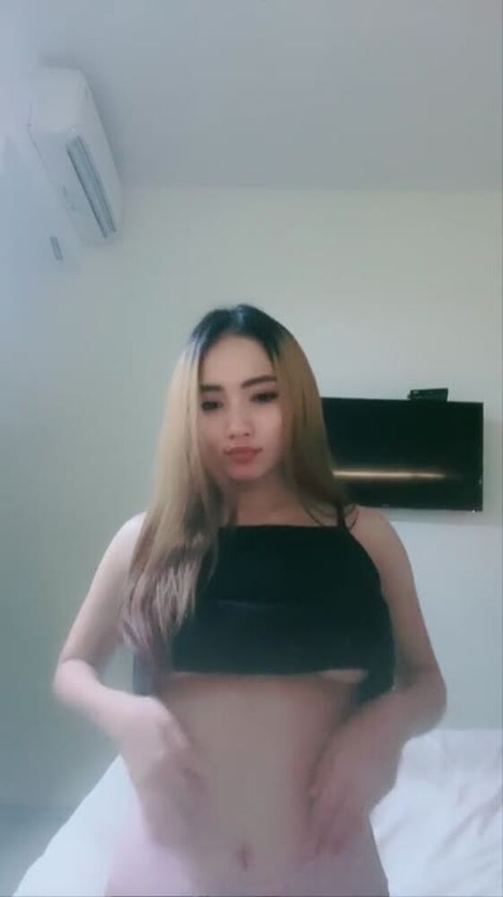 Sleep Call Hot Bersama Angela Host Mangolive Show Tt
