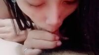 Video Bokep Kartika Menikmati Kulum Kontol Live Bling2