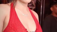ZULLY – SEXY DESCUIDO EN VESTIDO DE STREAMER PERUANA