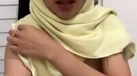 Video Bokep Chilaxxx Jilbab Kuning Live Colmek Bling2