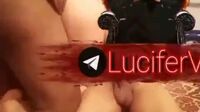 فيلم سكس جماعي فاجر لبوة تمصمص و تلعب في زبر فحل و الثاني يفشخ كسها نيك بوضع خلفي – سكس الظلام