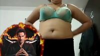 نودز لبوة ثلاثينية جسمها ملبن تقلع ملط و تلعب في بزازها – سكس الظلام