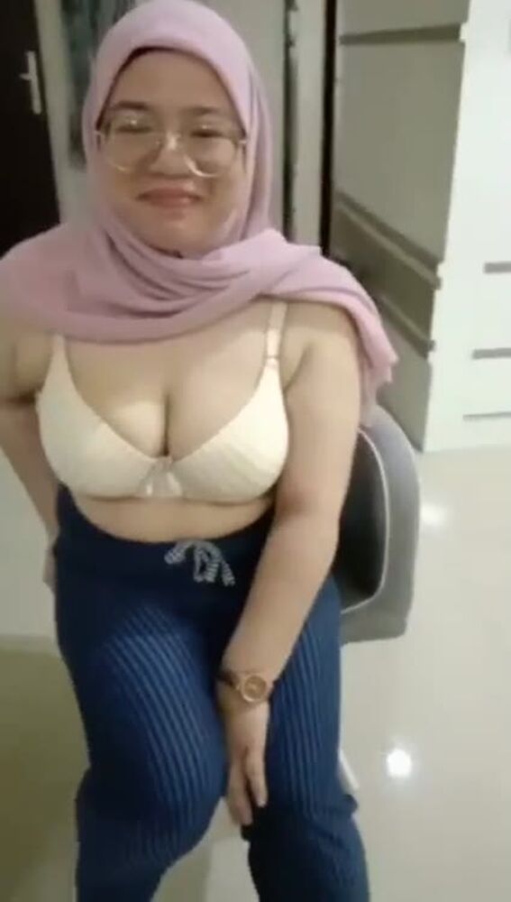 Rare Sepongan Cewek Hijabers Pink Si Cantik Lagi Viral
