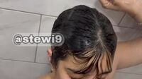 VALEPRINSYY – SEXO EN LA DUCHA Y LECHE CALIENTE EN MI COÑO