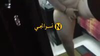 ملفاية كيرفي وملبن بتتصور لعشيقها وهي عمالة تلعب في كثها المبطرخ و تفرك فية – سكس الظلام